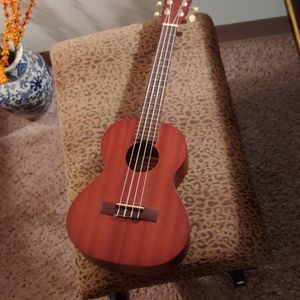 Ukulele by Makala